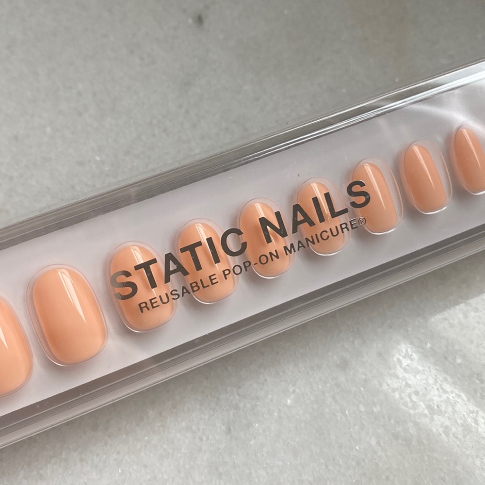 NEW Static Nails Press On Nails — Creamsicle round